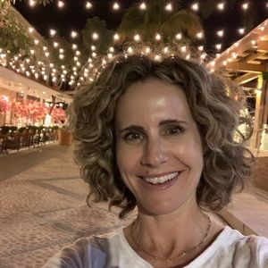 Meet your Posher, Clair